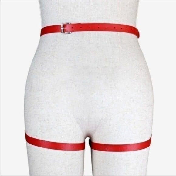 Red PU Leather Bow Garter - Picture 3 of 3